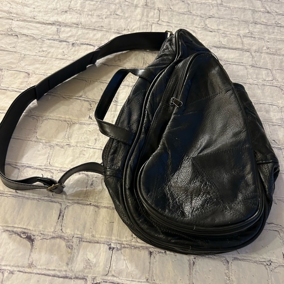 COMFORT CARRY-ALL CROSSBODY SLING BLACK PATCHWORK ERGO/ZIP UNISEX BAG - Picture 8 of 12